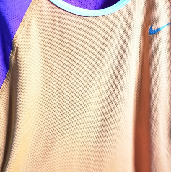 Nike Razorback Tank - Picture 5 of 5